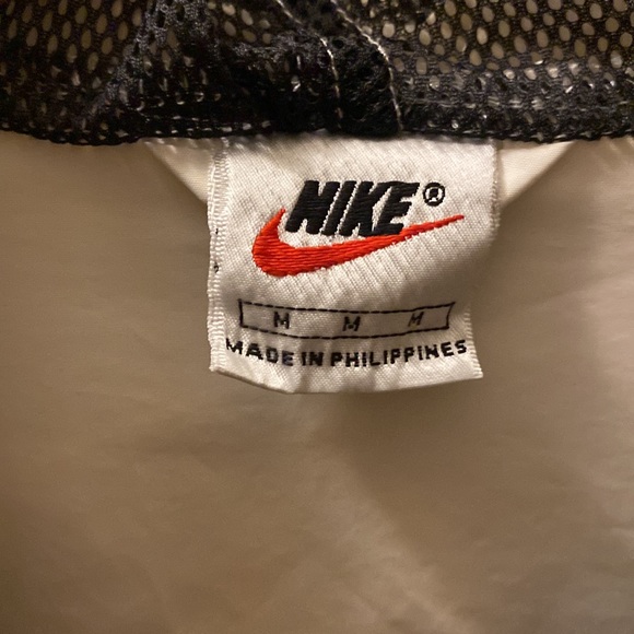 Vintage Nike hooded  windbreaker jacket - Picture 3 of 7
